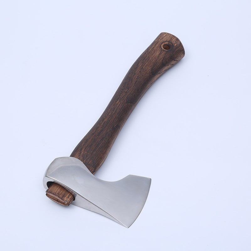 Integrated Camping Axe For Outdoor Adventures